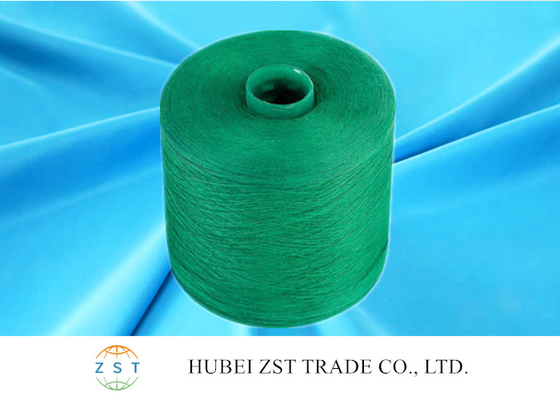 Le fil teint par polyester vert 50/2, polyester qui respecte l'environnement a tordu la bonne régularité de fil