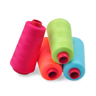 Fil de couture industriel tourné par anneau, fil tourné par noyau coloré de polyester