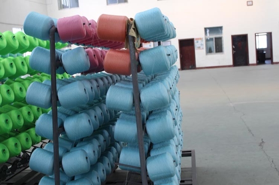 402 fils de polyester filés pour la fabrication de fils de couture Marché mondial avec de bons fils de couture