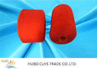 Le bas rétrécissement de fil teint par polyester rouge, noyau a tourné le fil de couture de polyester