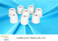 Blanchissez le noyau blanc de polyester de textile tourné 100% matières premières 50s/3 de Vierge de fil