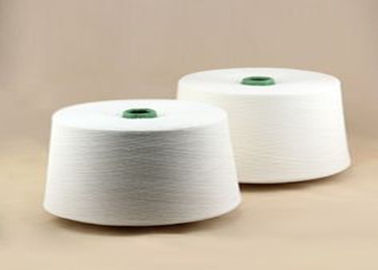 Fil de polyester blanc brut de résistance fine, parfait pour le tricot et le tissage