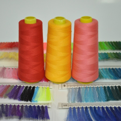 Fil de couture en polyester 402 fil de machine, 3000Yards connexion fil de serrage pour le bricolage machine à coudre