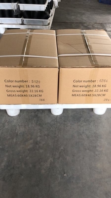 La place de l'usine 100% fil de couture en polyester multi couleurs 40/2 3000 Yards/Cone