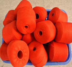 Couleurs teintées de haute qualité 40/2, 60/2 100% polyester à l'anneau fil de couture