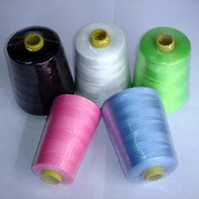 60/2 100 Fil de couture en polyester cousu de haute qualité pour la couture industrielle