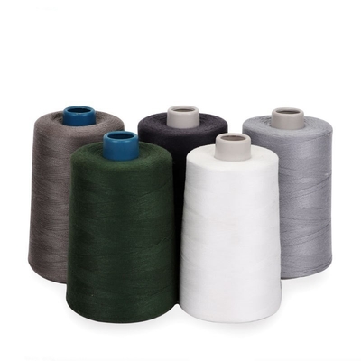 Fabrique en gros 5000 Yards Fil de couture en polyester noir Fil pour la couture