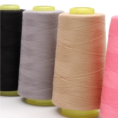 402 Fil de couture en polyester étiré Option polyester multicolore Fil pour robe en tissu