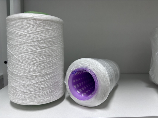Vente directe d'usine Fil de couture en fils de polyester spons 402 blanc brut