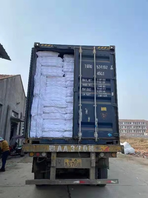 100 fils de polyester à l'état brut, à tricoter en blanc