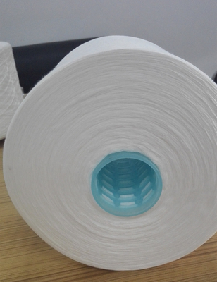 Fils de polyesters semi mats crus de blanc 100% fibres discontinues de polyesters 42/2 de Yizheng