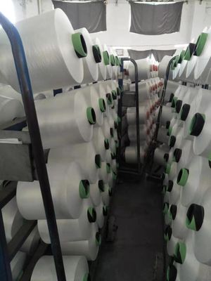 Polyesters de 150D/48F DTY fil NIM alourdissent semi l'aspiration 100% de polyester donnant au fil une consistance rugueuse