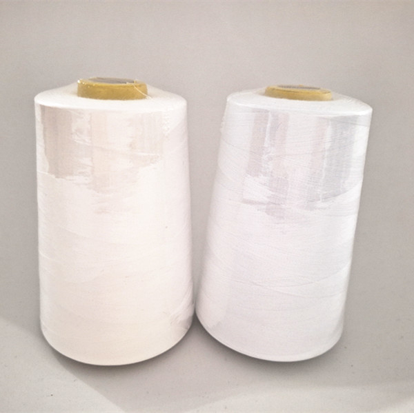 Couleur blanche 40/2 Fil de couture en polyester pour vêtements