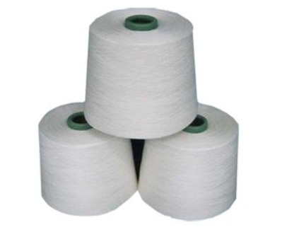 30 / 1 polyester 100% cru de Vierge de blanc tourné par ténacité élevée de fil à tricoter de polyester