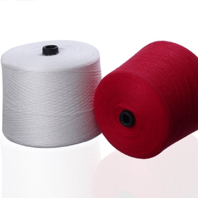 Le fil teint par polyester vert 50/2, polyester qui respecte l'environnement a tordu la bonne régularité de fil